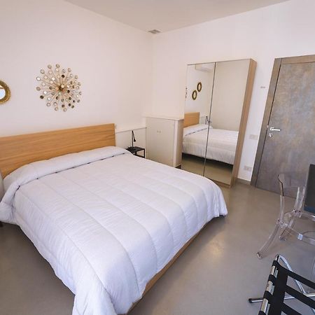Locanda Roma Sleep & Food Donoratico Exterior foto